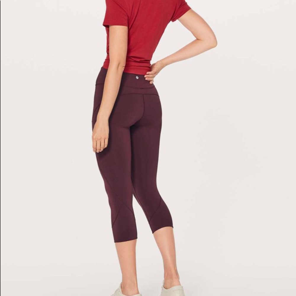 Lululemon In Movement Everlux 19” crop leggings